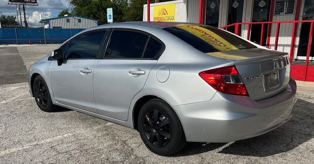 2012 Honda Civic Image 5