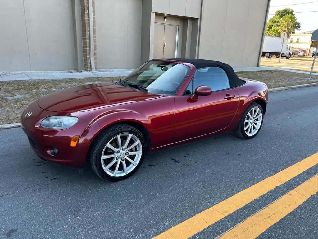 2006 Mazda MX-5 Miata Image 2