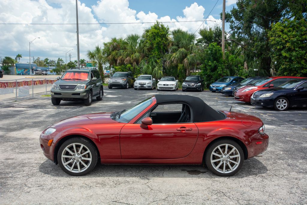 2006 Mazda MX-5 Miata Image 8