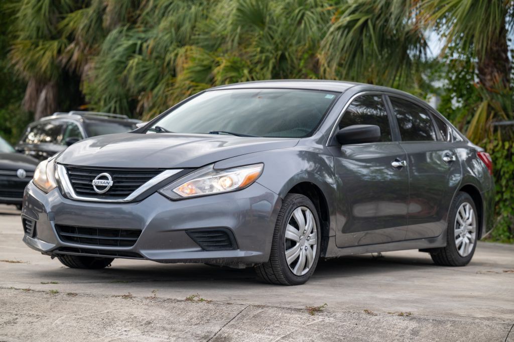 2017 Nissan Altima Image 5