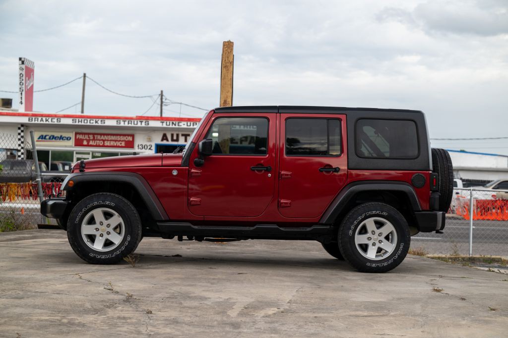 2011 Jeep Wrangler Unlimited Image 3