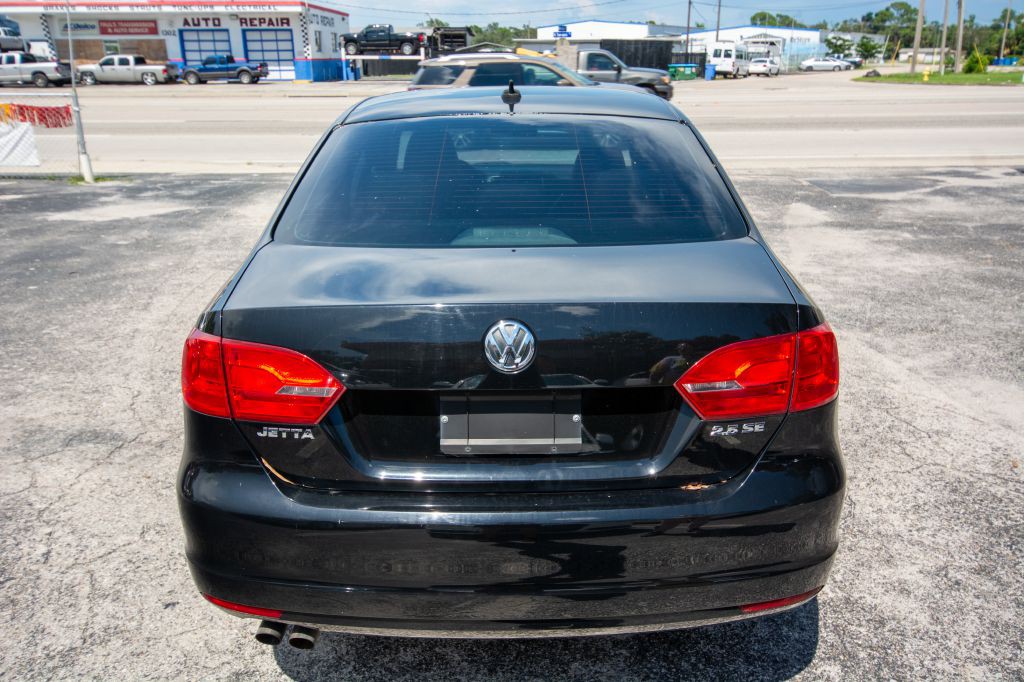 2013 Volkswagen Jetta Image 5