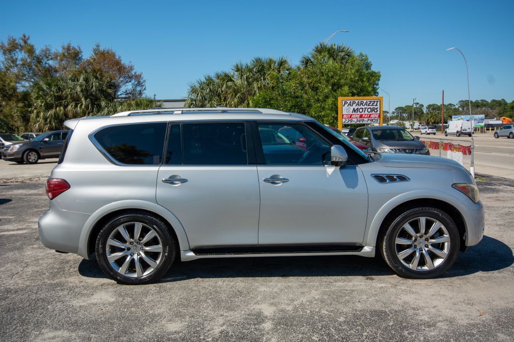 2012 INFINITI QX56 Image 4