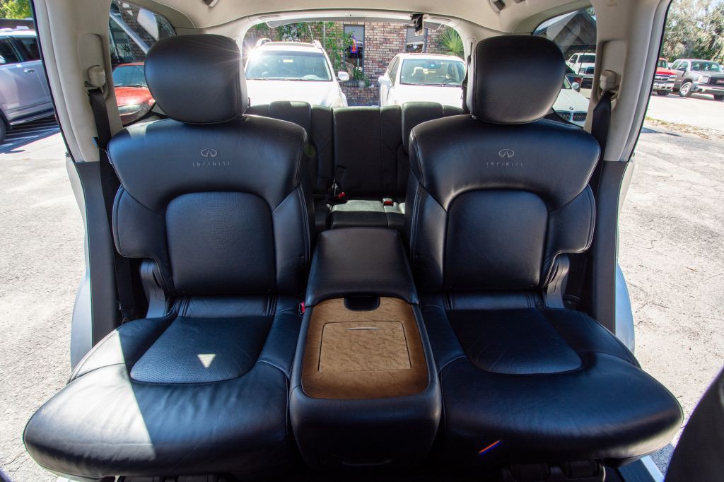 2012 INFINITI QX56 Image 12