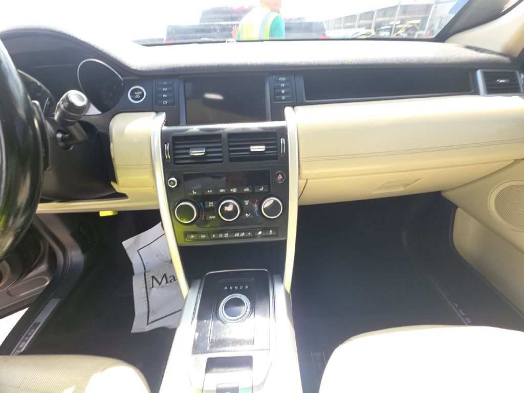 2016 Land Rover Discovery Sport Image 3