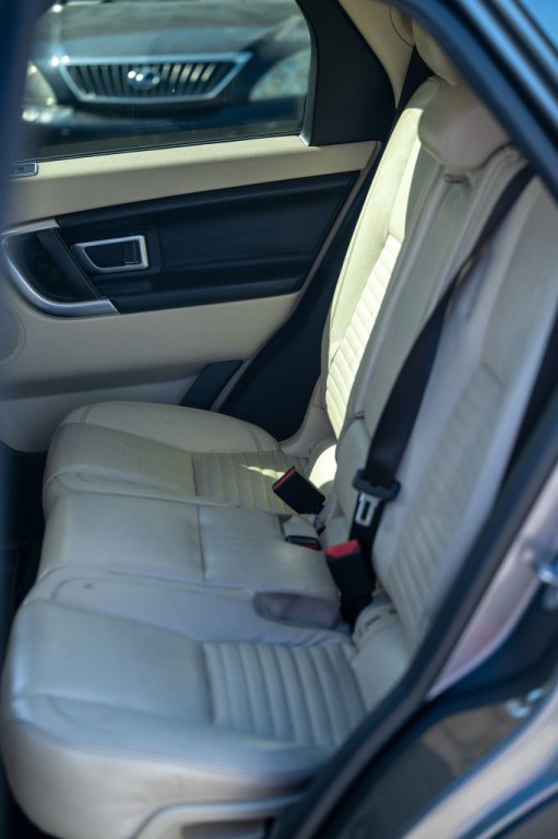 2016 Land Rover Discovery Sport Image 13