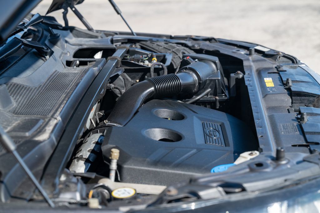 2016 Land Rover Discovery Sport Image 16