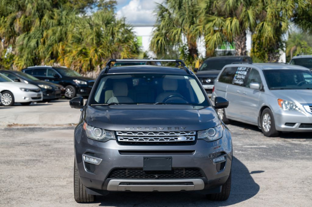 2016 Land Rover Discovery Sport Image 1