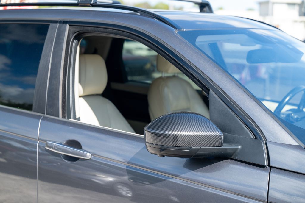 2016 Land Rover Discovery Sport Image 5