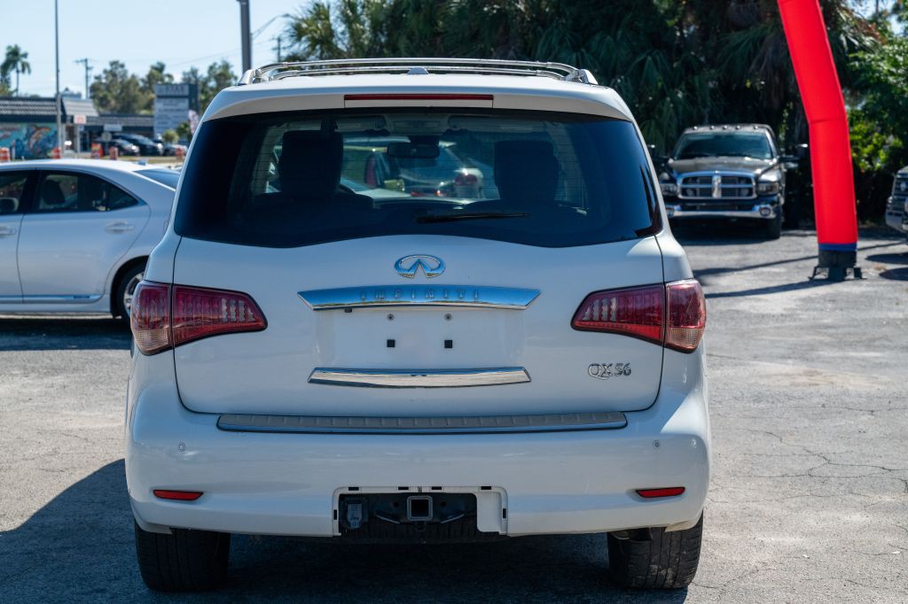 2012 INFINITI QX56 Image 4
