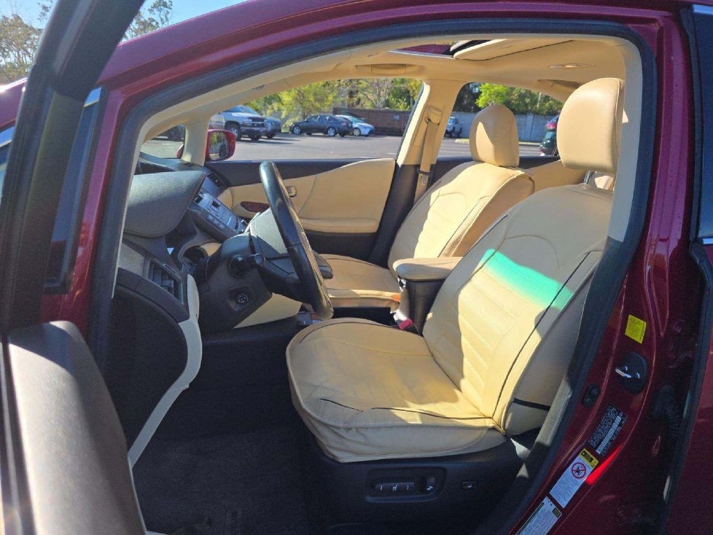 2010 Lexus HS Image 3