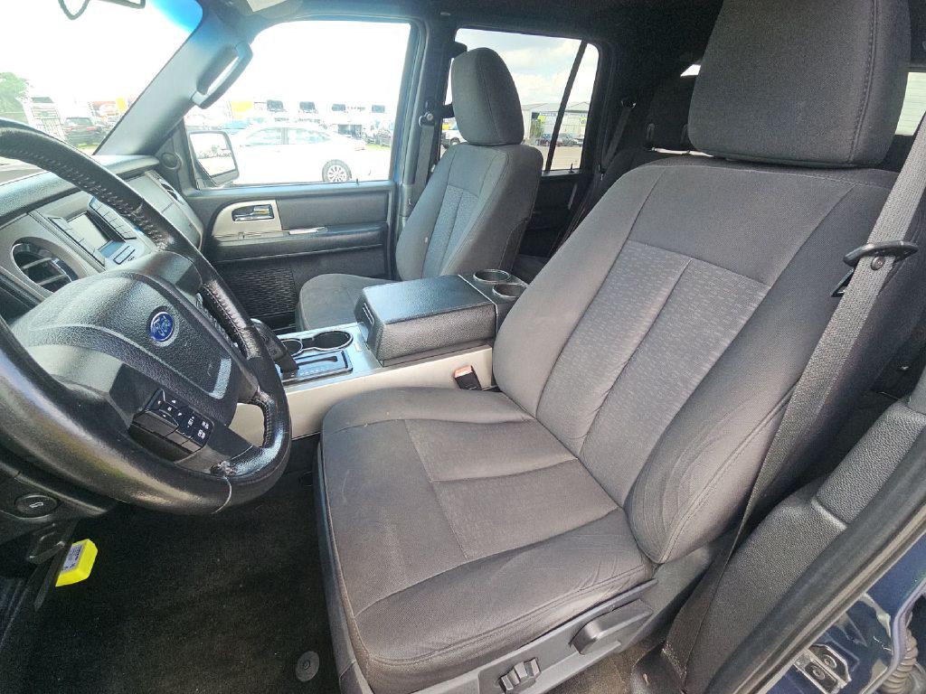 2016 Ford Expedition Image 3