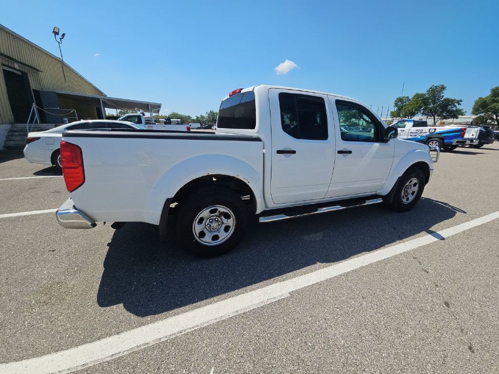 2007 Nissan Frontier Image 2