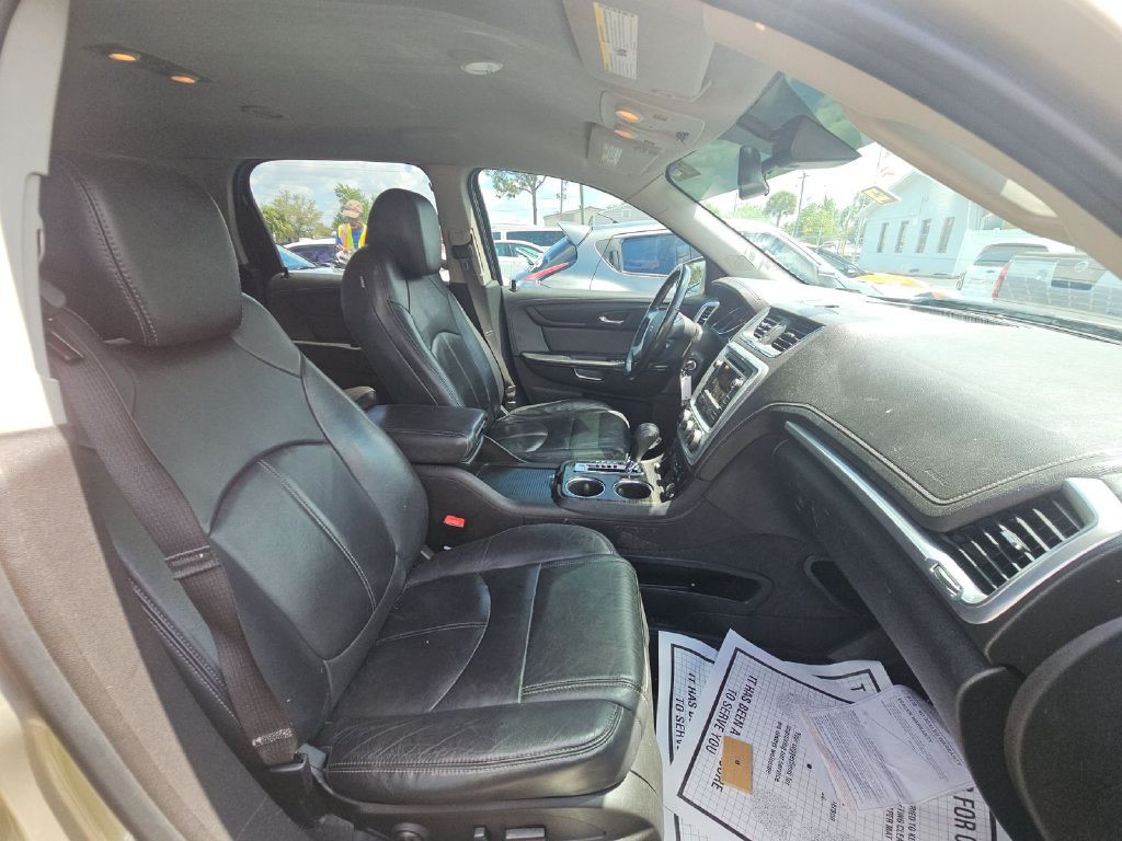 2016 GMC Acadia Image 3