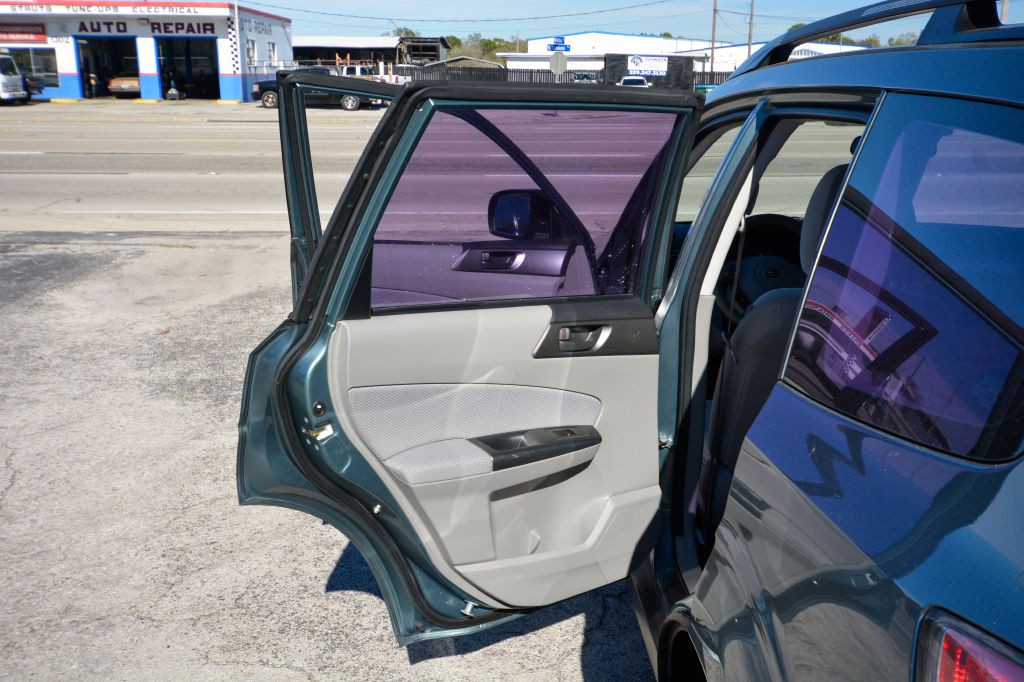 2013 Subaru Forester Image 7
