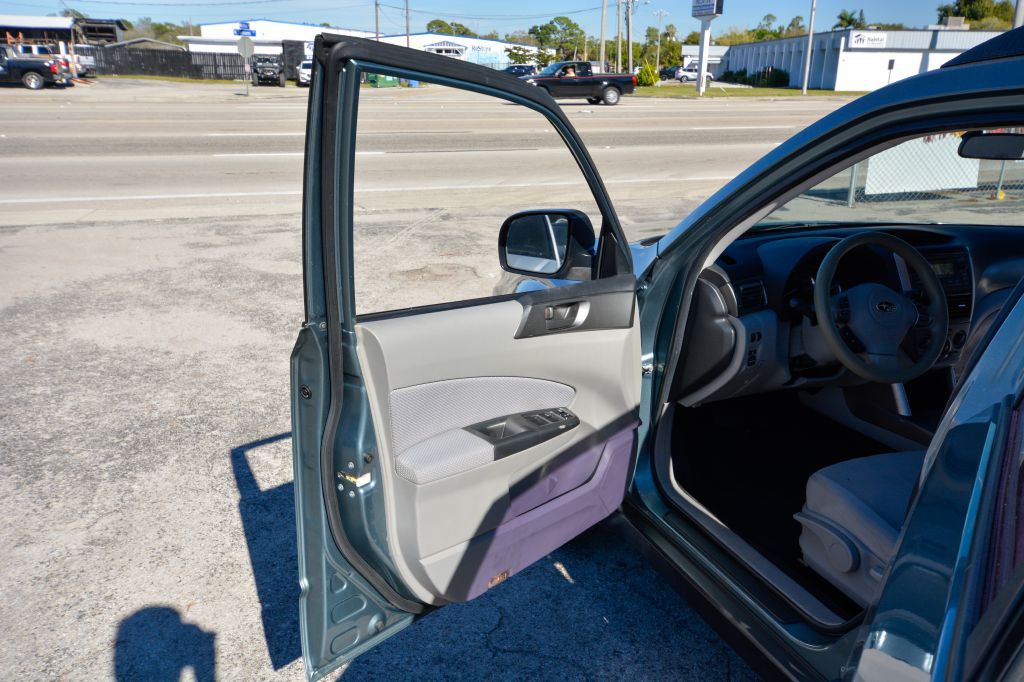 2013 Subaru Forester Image 8
