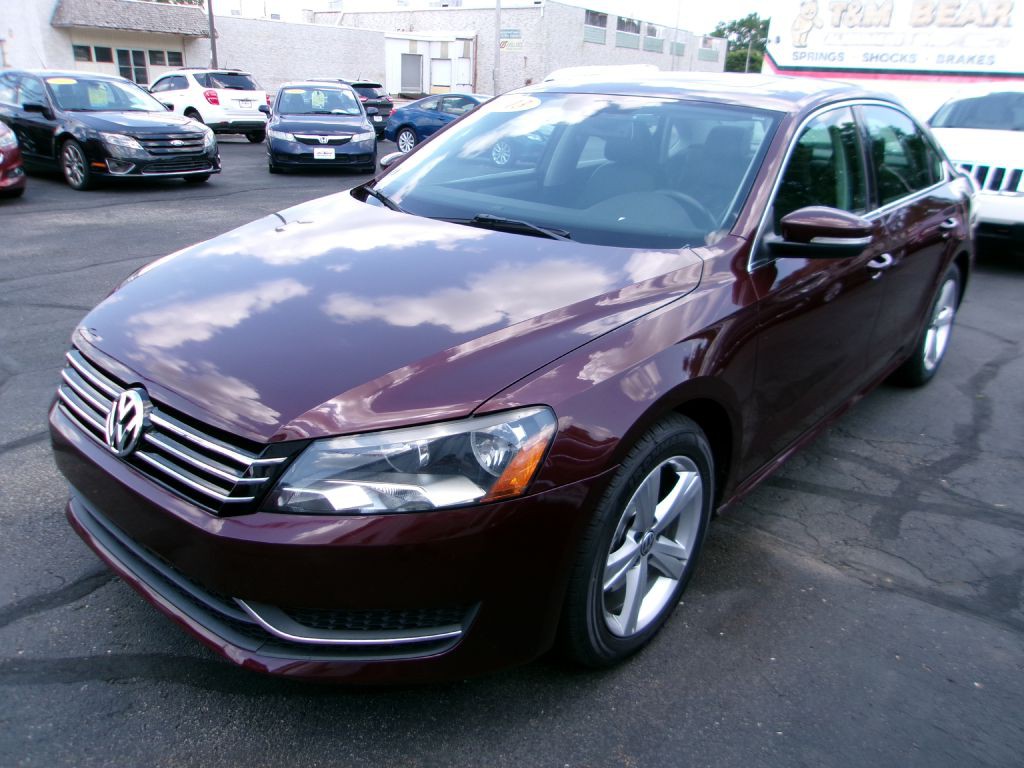 2013 Volkswagen Passat Image 3