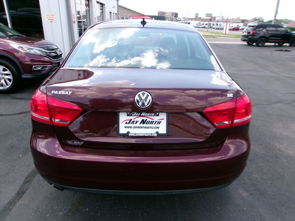 2013 Volkswagen Passat Image 5
