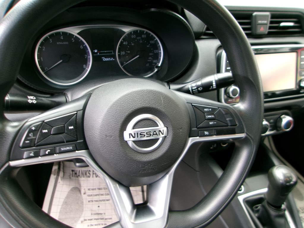2020 Nissan Versa Image 10