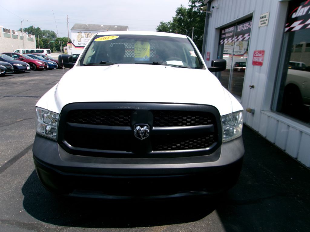 2017 RAM 1500 Image 3