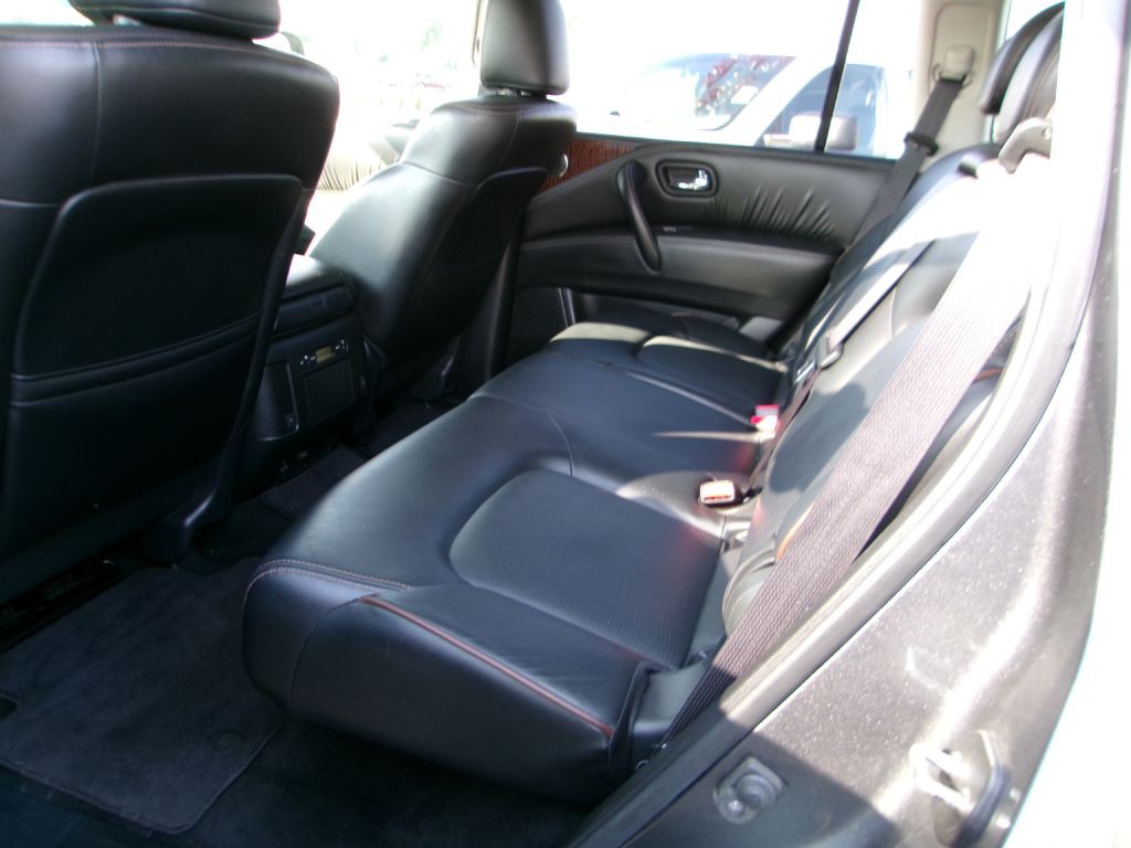 2019 Nissan Armada Image 9