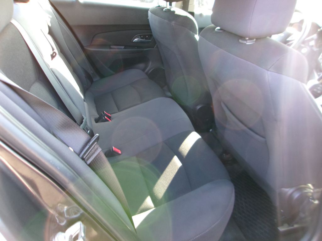 2016 Chevrolet Cruze Image 14