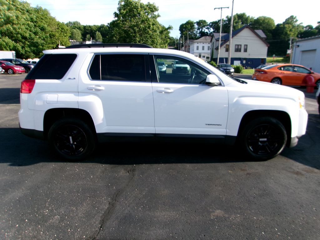 2015 GMC Terrain Image 2