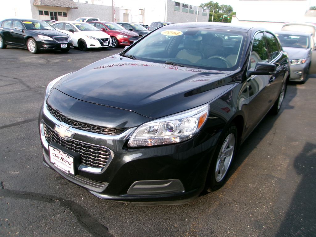 2014 Chevrolet Malibu Image 3
