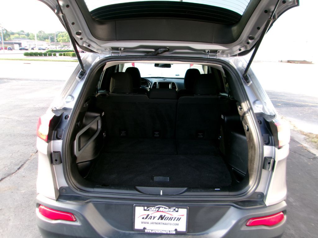 2015 Jeep Cherokee Image 8