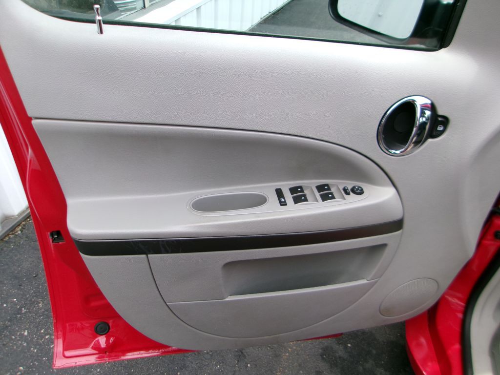 2009 Chevrolet HHR Image 8