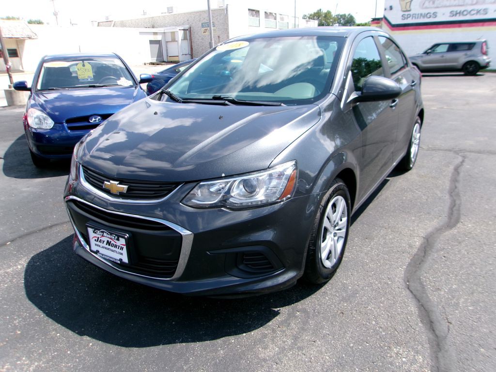 2018 Chevrolet Sonic Image 7