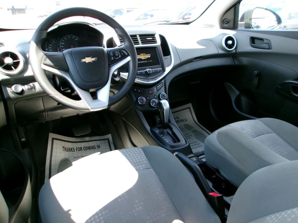 2018 Chevrolet Sonic Image 10