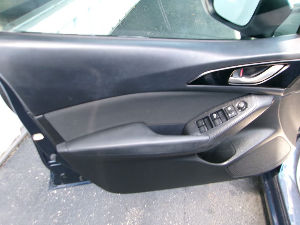 2014 Mazda Mazda3 Image 8
