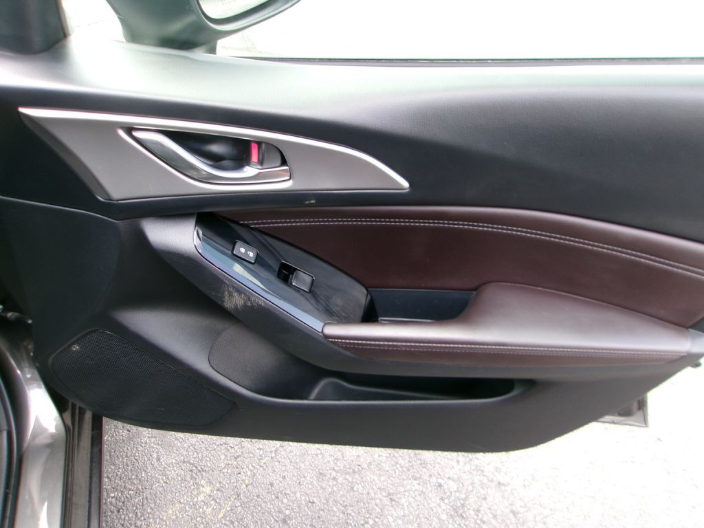 2018 Mazda Mazda3 Image 16