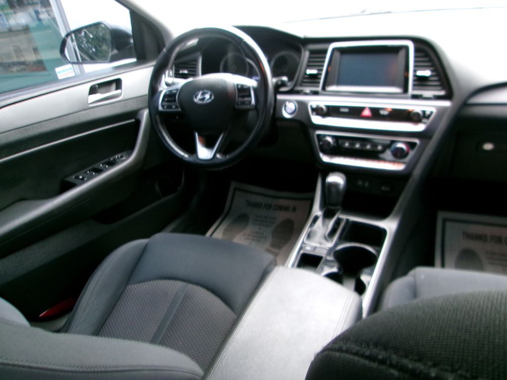 2018 Hyundai Sonata Image 17