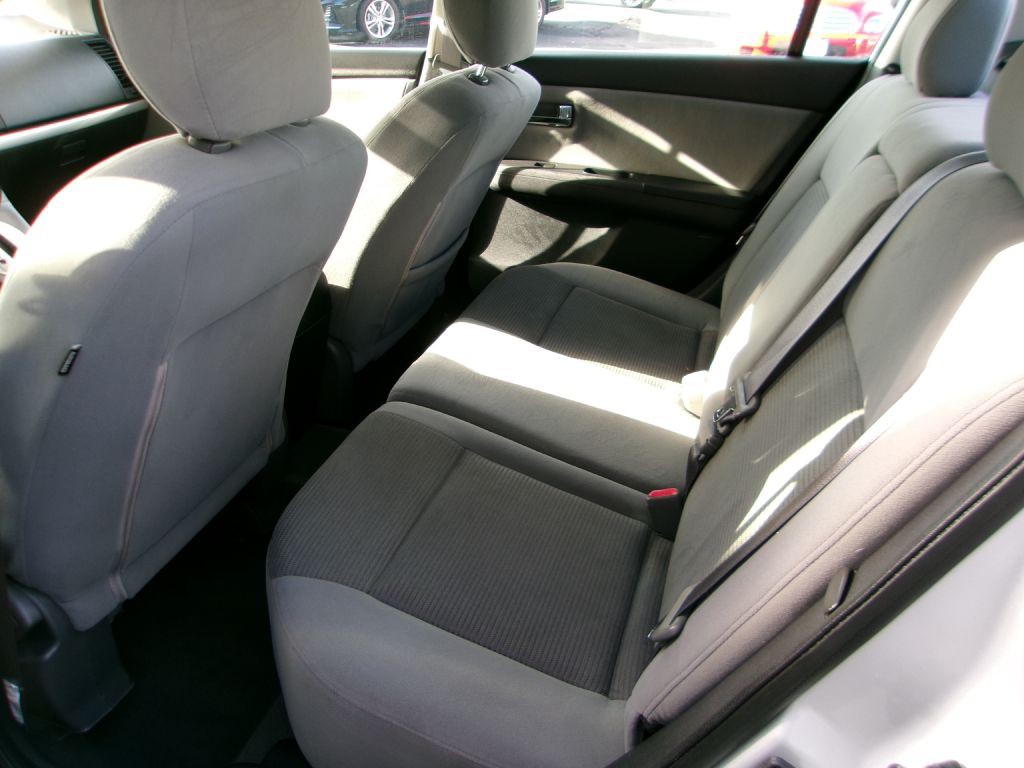2012 Nissan Sentra Image 8