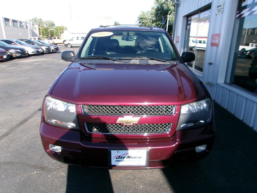 2007 Chevrolet Trailblazer Image 2