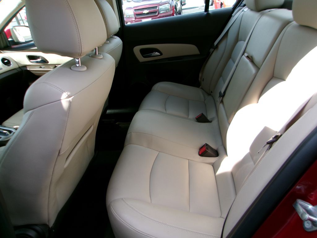 2014 Chevrolet Cruze Image 12