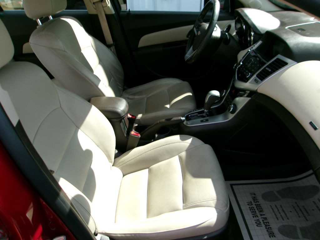 2014 Chevrolet Cruze Image 17