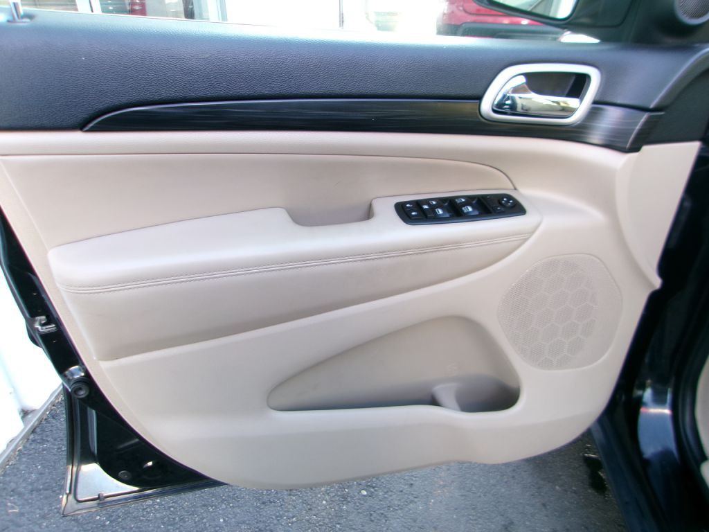 2020 Jeep Grand Cherokee Image 8