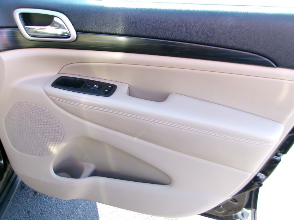 2020 Jeep Grand Cherokee Image 17