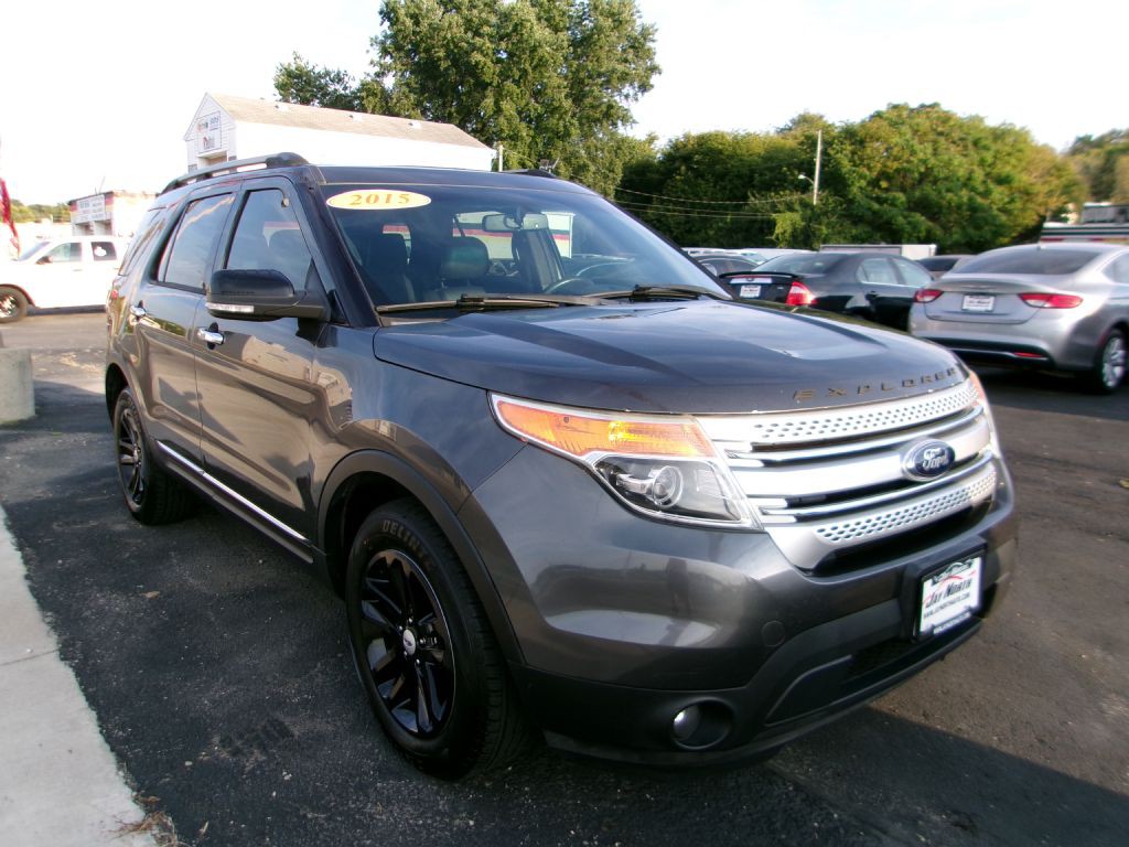 2015 Ford Explorer Image 1