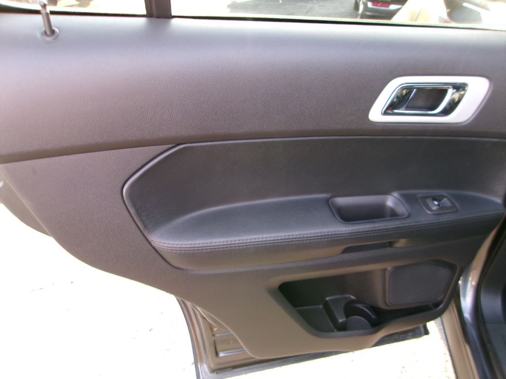 2015 Ford Explorer Image 10
