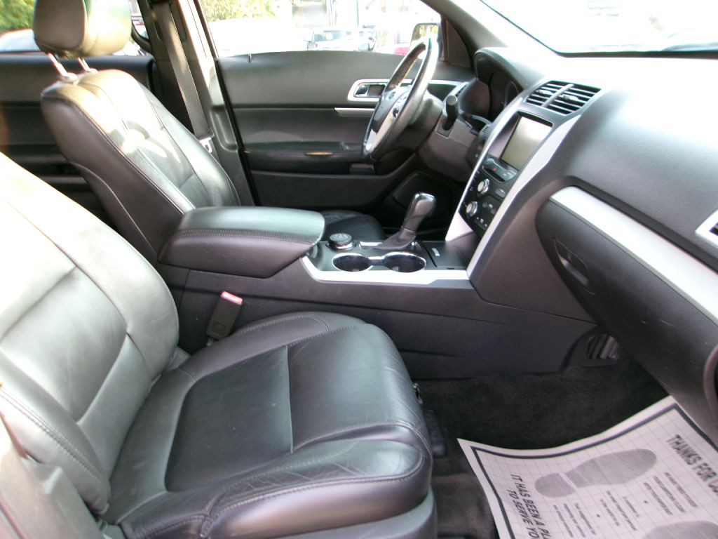 2015 Ford Explorer Image 17