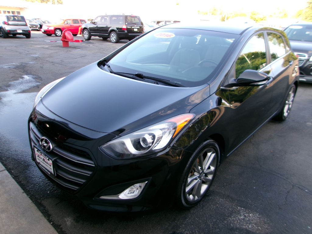 2016 Hyundai Elantra Image 3