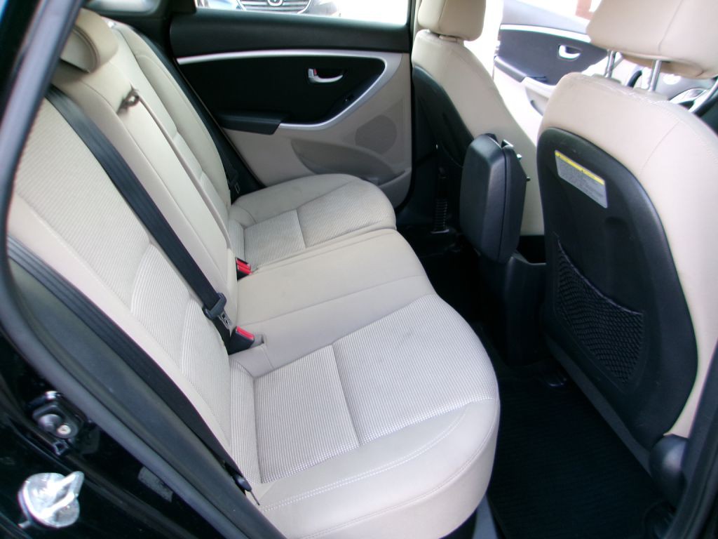 2016 Hyundai Elantra Image 15