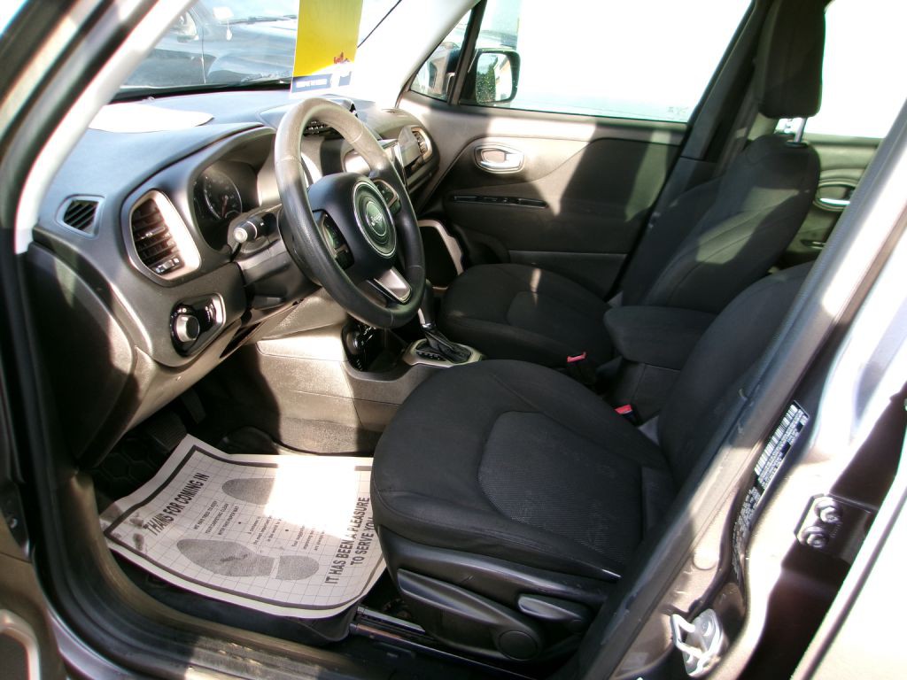 2017 Jeep Renegade Image 11