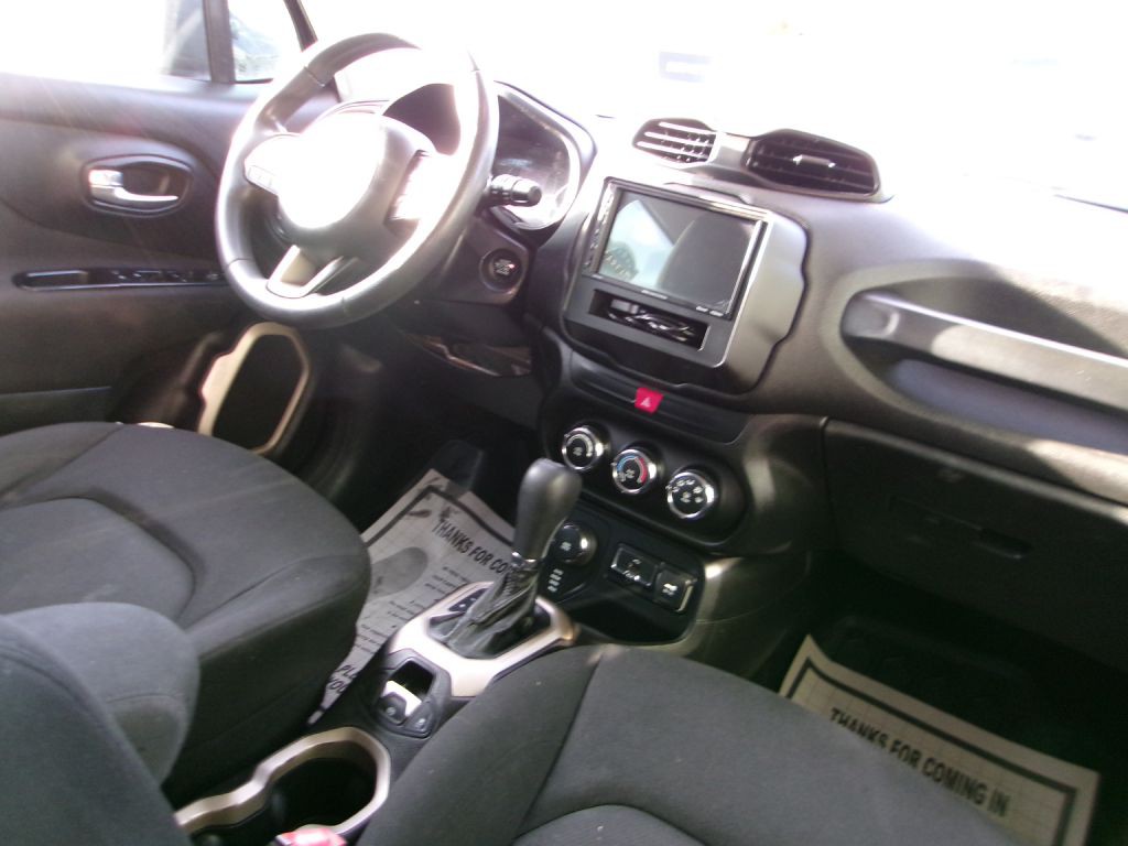 2017 Jeep Renegade Image 14