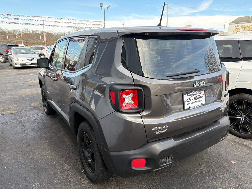 2017 Jeep Renegade Image 4