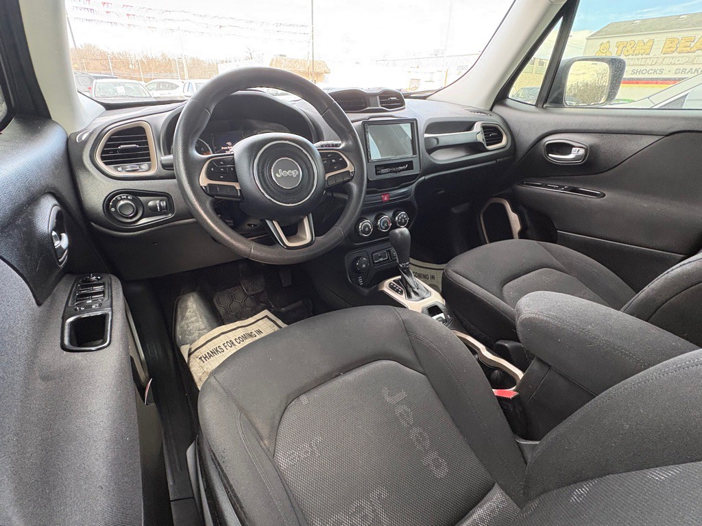 2017 Jeep Renegade Image 9